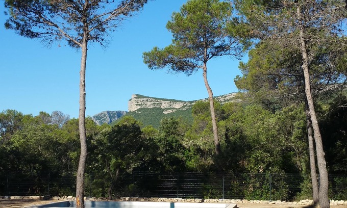 Valflaunes Casa | En el corazón de Pic st Loup entre quietud y belleza !!!
