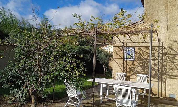Cornas Casa | In the heart of the village charming house with garden