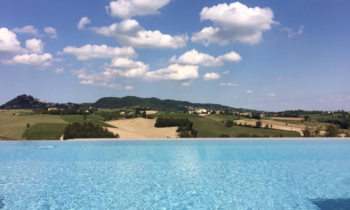 Sorina Casa | In the Monferrato, we welcome you Enjoy our indoor and outdoor swimming pools!
