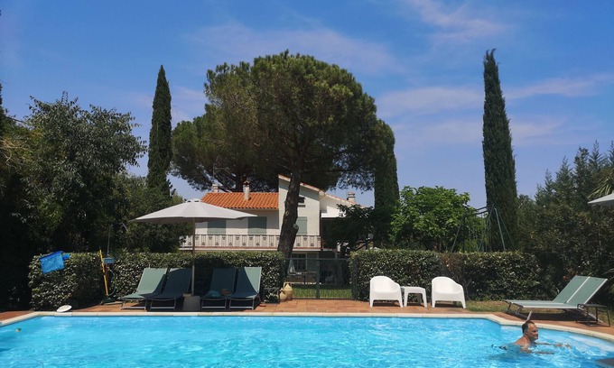 Ceret Casa | In the shade of the pines. House with pool, second floor, mountain view and garden