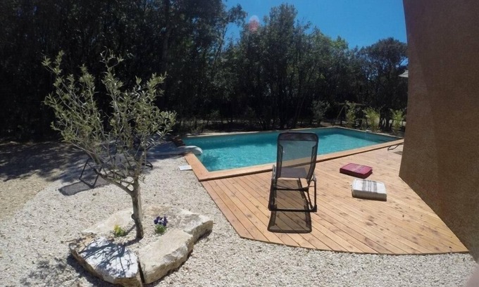 Orgnac-l'Aven Casa | Ardèche Sur, Casa en grandes terrenos arbolados cerrada Piscina privada, muy tranquila