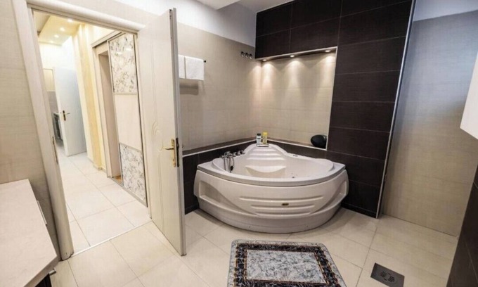 Novi Sad Villa | In the Town villa with garden and parking