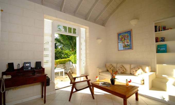 Silver Sands Apartamento | Inchcape Seaside Villas justo en Silver Sands Beach - Seaside Cottage A