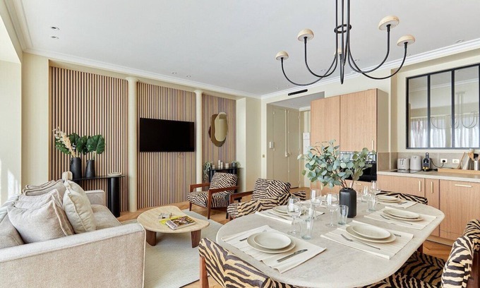 Strasbourg -Saint-Denis Apartamento | Incredible AC Apartment 3 bedrooms Center of Paris