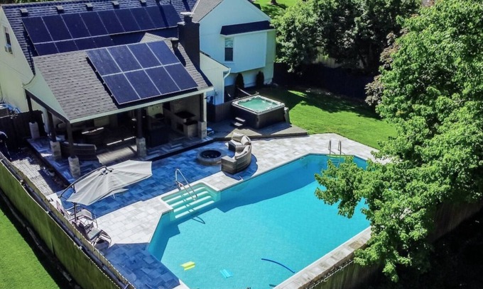 Lenexa Casa | Incredible beautiful home ! Great location close to kc