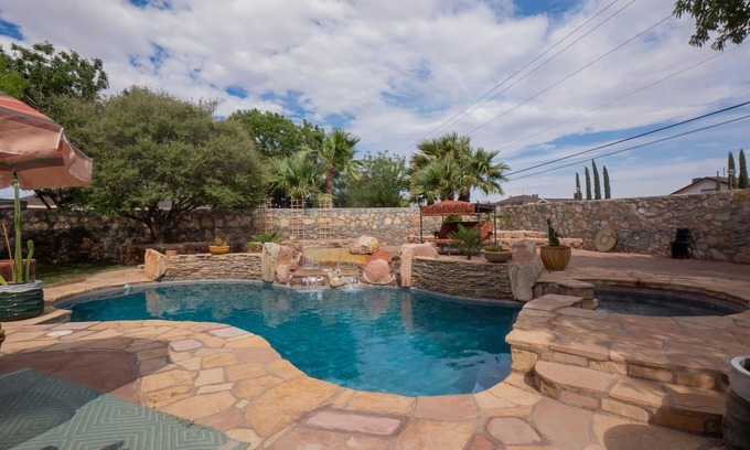 Biggs Field Casa | Incredible home with custom pool and fountain