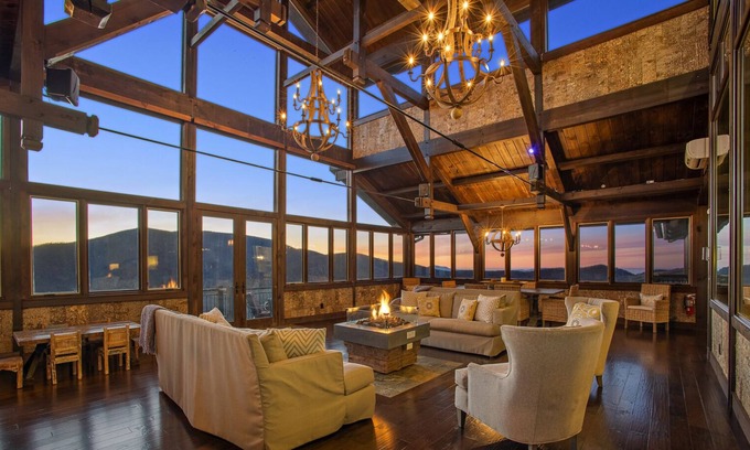 Frank Casa | Incredible Mountain Home with Breathtaking Views