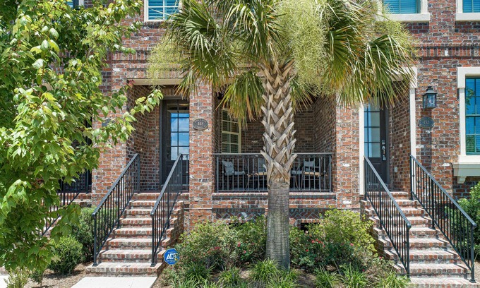 Hitch Village - Fred Wessels Homes Casa | Incredible Pet-friendly Townhome w/ Access to Riverfront by Lucky Savannah