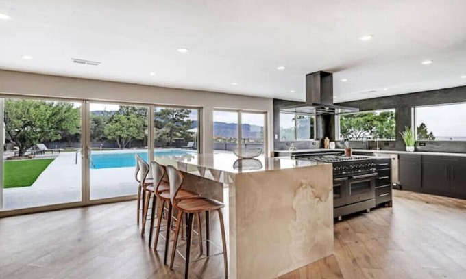Northeast Heights Casa | Incredible Sandia Luxury Home