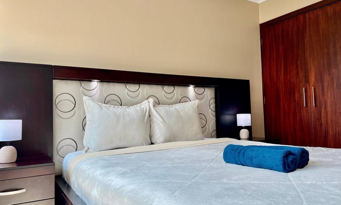 Las Penas Apartamento | Increíble Suite en Puerto Santa Ana, Guayaquil