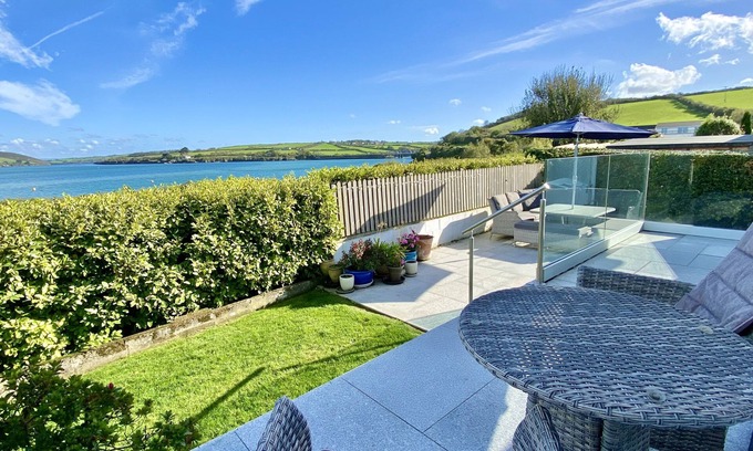 Treator Casa | Incredible Views of the estuary from this Porthilly View Holiday Home in Padstow