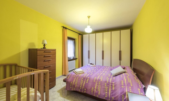 Settimo Vittone Apartamento | Apartamento independiente con amplio jardín a pocos minutos del valle de Aosta.