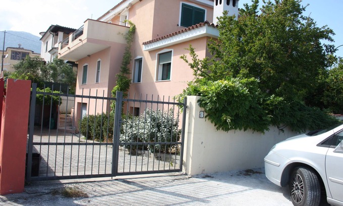 Orosei Apartamento | Apartamento independiente en una casa adosada en Orosei a 2 km del mar