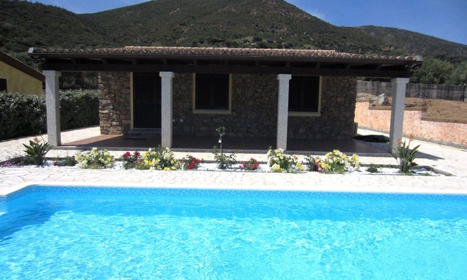 Tertenia Villa | Villa independiente en la aldea hermosa e íntimo, el puerto deportivo de Tertenia