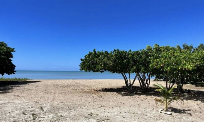 Crane corner Casa | Indigo Beach Villa - Black River