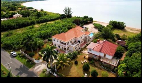 Crane corner Casa | Indigo Beach Villa