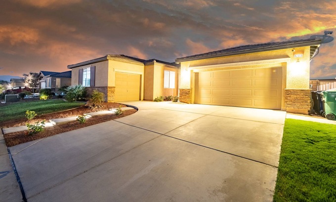 Indio Casa | Indio's Hideaway Pool Hot Tub Game Room Grill by Coachella