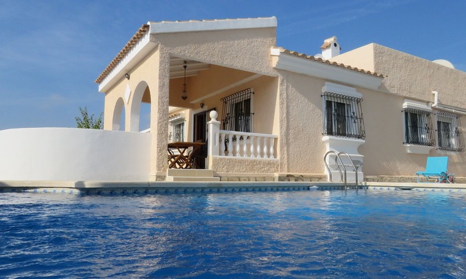 Mazarron Villa | CASA INDIVIDUAL CON PISCINA PRIVADA - HABITACIONES CON AIRE ACONDICIONADO.