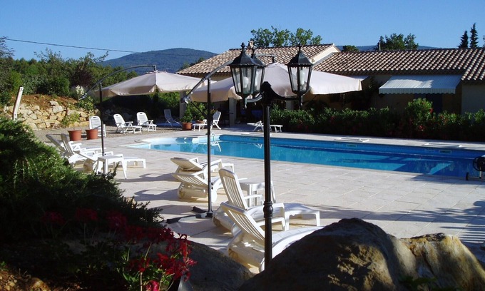 Figanieres Villa | VIVIENDAS INDIVIDUALES clasificados 3 * PASEO EN BICICLETA PISCINA CUBIERTA