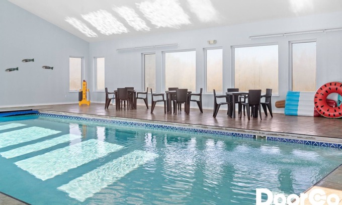 Sturgeon Bay Casa | Indoor Pool, Game RM, Movie RM! Sleep 24! Private!
