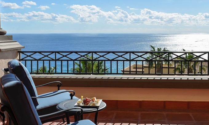 Sunset Beach Complejo | Indulge in Paradise: Luxury Beach Resort in Cabo San Lucas