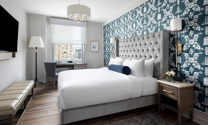 Union Square Hotel | Indulge in The Perfect Blend of Luxury and Convenience! Pet-friendly Property