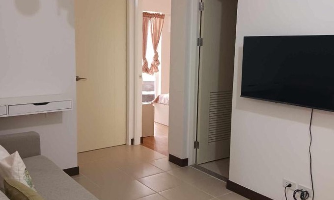 Project 4 Apartamento | Infina Towers Affordable Staycation 8 units-2 BR