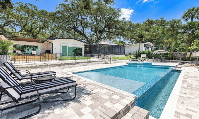 Jungle Terrace Casa | MidCentury Modern - Bay Views - Pool & Hot Tub