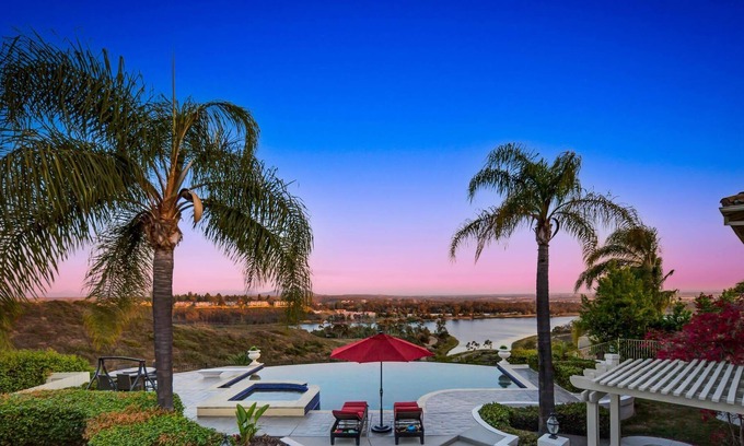 Scripps Ranch Casa | Infinity Pool & Lake View Private 5BR for Families