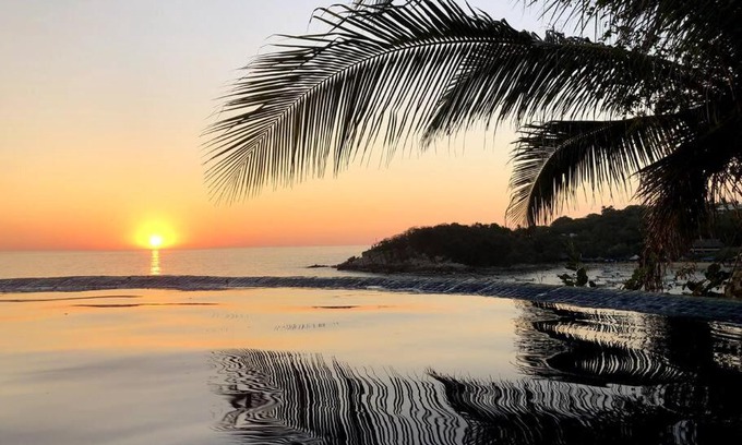 Hidalgo Casa | Infinity pool with spectacular views of the Pacific Ocean