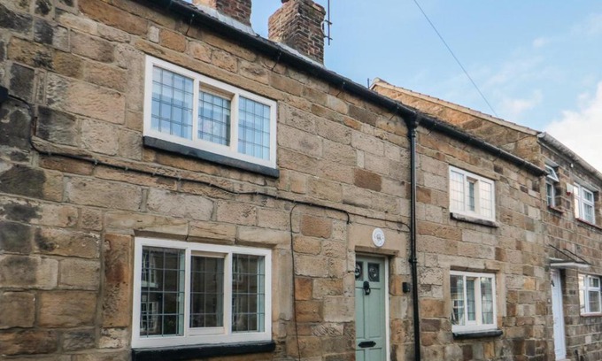 Guisborough Casa | Inglenook Cottage