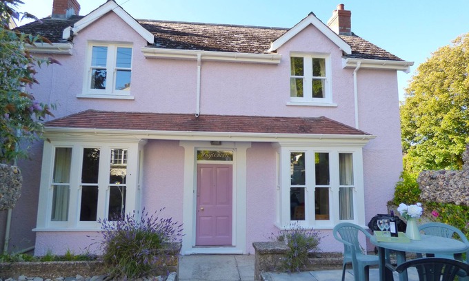 Manorbier Casa | Inglenook House, Holiday Home Manorbier, Sleeps 8, 4 bedrooms, bathrooms