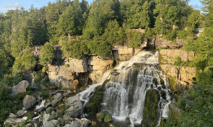 Georgian Bluffs Cabaña | Inglis Falls Cottage