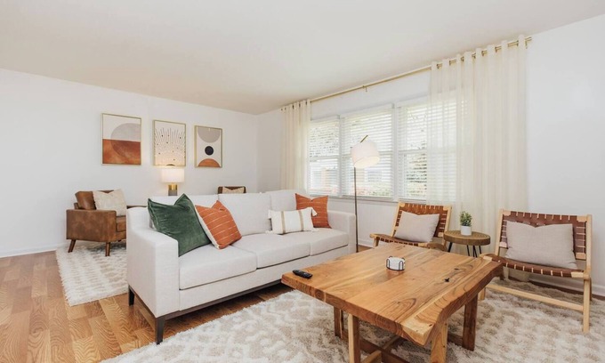 Perry Casa | AtHome+1 Monthly Stay | 4BR House | InGround Pool