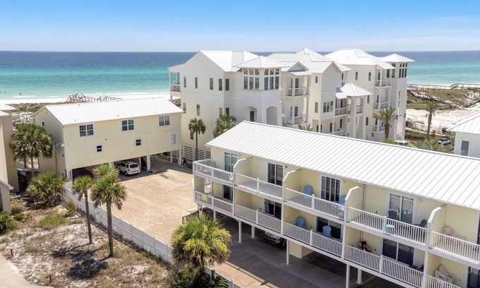 Inlet Beach Casa | Inlet Beach. Steps to Beach. Newly Decorated.