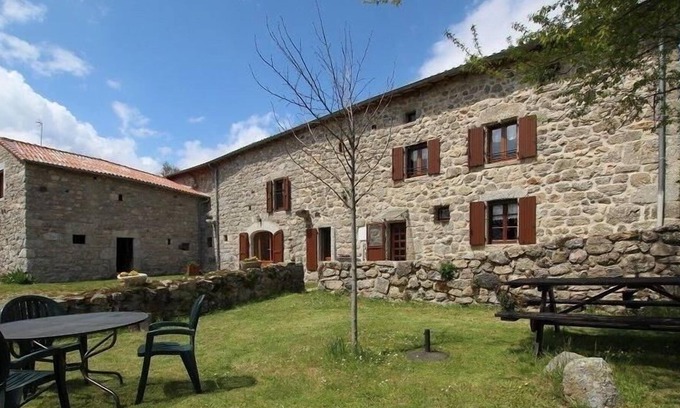 Cubelles Casa | Casa rural Cubelles, 4 dormitorios, 10 personas