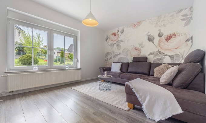 Hildesheim District Casa | Posada 'Haus Am Garten' con terraza privada, jardín y balcón