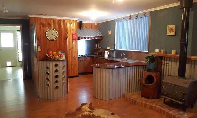 Kingscote Casa | Inna Nutshell