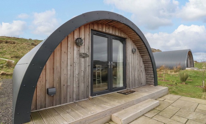 Isle of Luing Cabaña | INSH, pet friendly, with a garden in Cullipool, Isle Of Luing