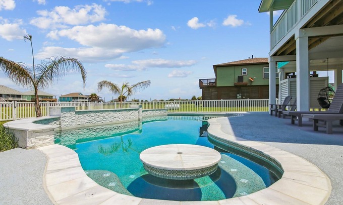 Indian Beach Casa | Insta-ahhh | Multiple Balconies, Private Pool!