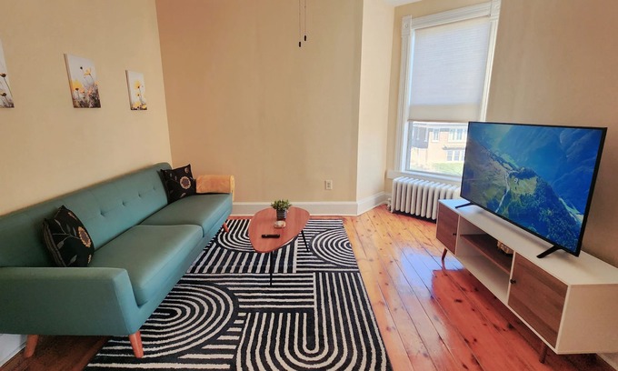Oak Park Condominio | INSTA-WORTHY Loft+Condo, FREE Parking, Near Downtown Chicago