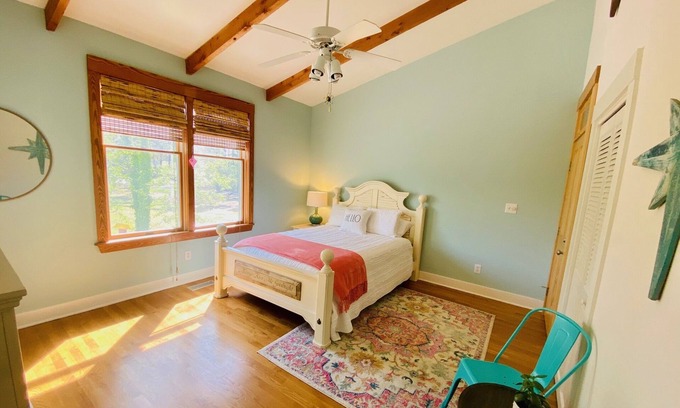 Colington Casa | Instaworthy Waterfront Sunsets + Dock + Bike Path