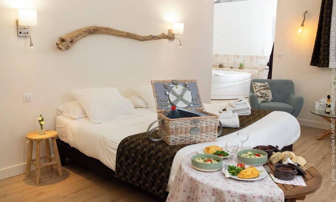 Noyant-et-Aconin Chalet De Esquí | INTIMATE CABIN WITH PRIVATE JACUZZI