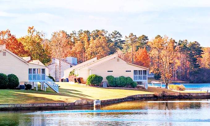 Villa Rica Condominio | Intimate Georgian Condo Resort