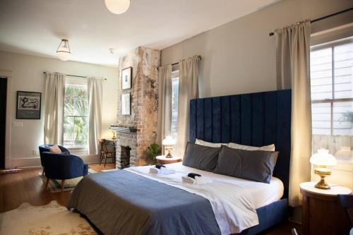 Thomas Square Casa | Intimate Library Studio - Minutes to Forsyth Park
