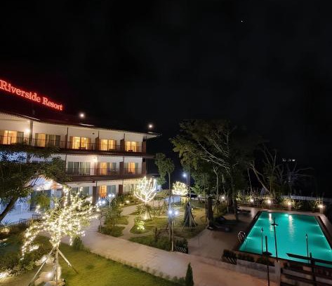 Vang Vieng Hotel | Intimate Riverside Resort
