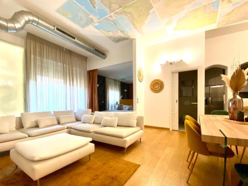 San Babila Apartamento | INTOMILAN I Design Apartment in the Heart of Milan