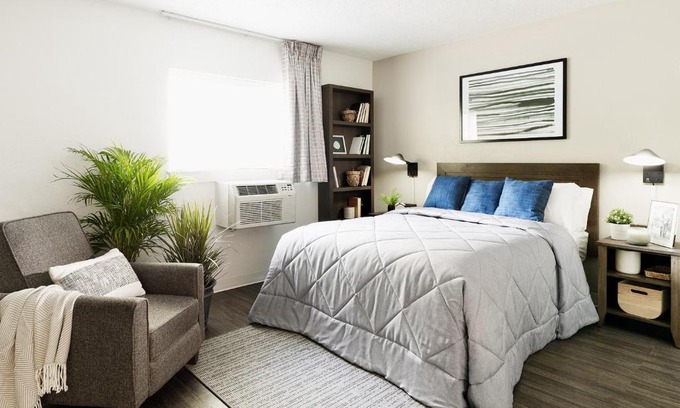 Dothan Hotel | InTown Suites Extended Stay Dothan AL