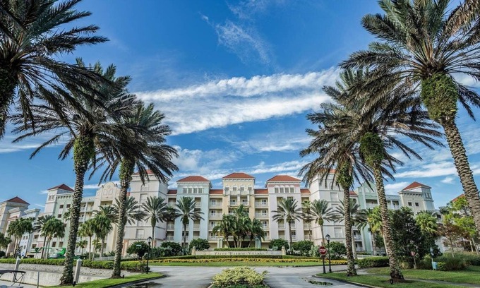 Palm Coast Complejo | Intracoastal View Condo in Yacht Harbor w/ Private Beach, Water Park, & Golf