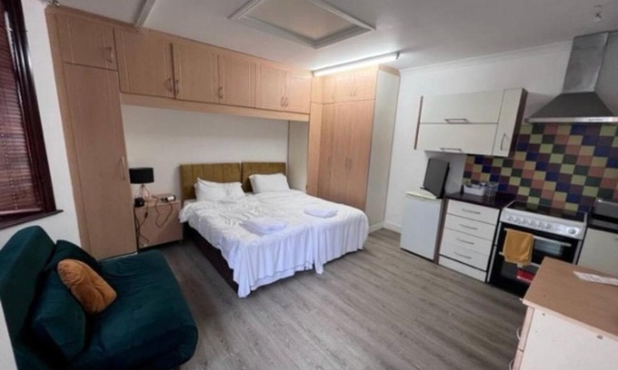 Loxford Apartamento | Inviting 1-Bed Apartment in Ilford
